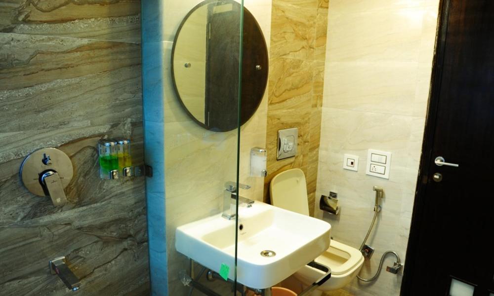 Hotel Jullundur 18 Chandīgarh المظهر الخارجي الصورة